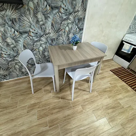 Spezzano House One Apartmán *