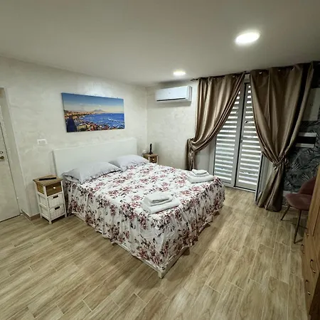 Apartment Spezzano House One Neapel