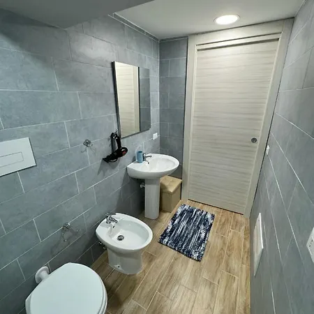 Spezzano House דירה *